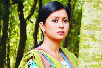 বীরাঙ্গনা চরিত্রে মিলি  