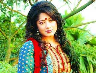 অসহায়ের পাশে মৌসুমী