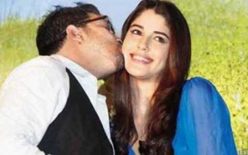 আরও একবার চুমু বিতর্কে মিকা