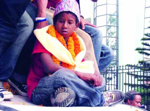 কামাল নেপালি [১২ বছর]