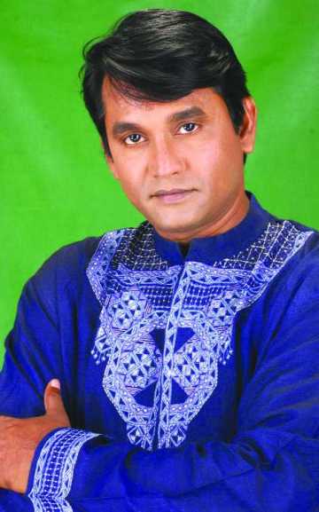 মেয়েকে সময় দিচ্ছি