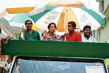মুনমুনের রোড শো