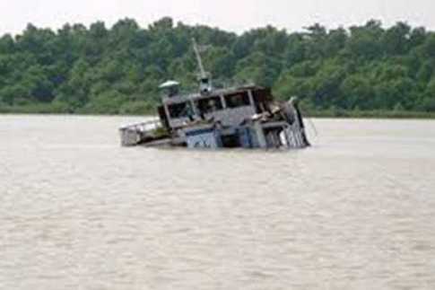 পটুয়াখালীতে যাত্রীবাহী লঞ্চডুবি, ৭ লাশ উদ্ধার