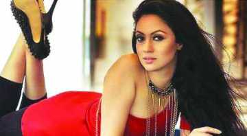 কলকাতায় রুহির যাত্রা শুরু
