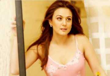 মোদীকে নিয়ে আশাবাদি প্রীতি