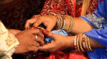 যেভাবে বিয়েতে উপহার প্রথা চালু