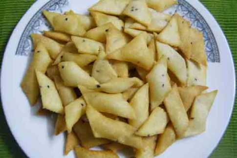 রেসিপি: সুজির নিমকপারা