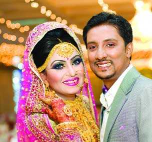 বিয়ের বন্ধনে ছবি