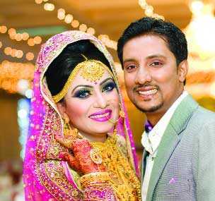 বিয়ের বন্ধনে ছবি