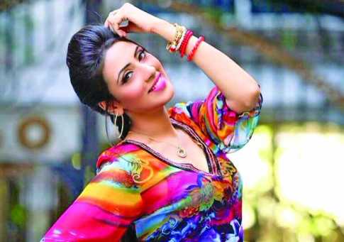কাঁটা দিয়ে কাঁটা তুলবেন মিম