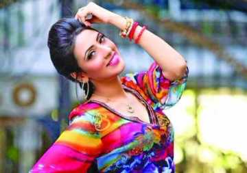 কাঁটা দিয়ে কাঁটা তুলবেন মিম