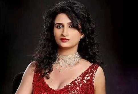 নাটকের মঞ্চে প্রসেনজিতের বোন প্রাইমা
