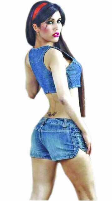 বাংলাদেশি \\\'সানি লিওন\\\' নায়লা