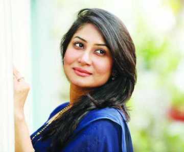 নিভৃত স্বপ্ন আবর্তে