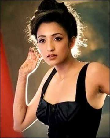 শ্লীলতাহানি করতে এসে নায়িকার ঘুষি খেয়ে চম্পট!