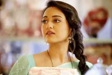 কব্জিতে চোট পেলেন সোনাক্ষি!