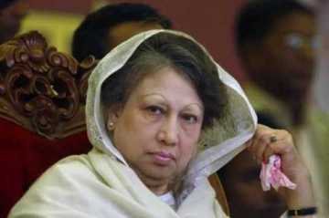 জিয়ার সমাধিতে খালেদা