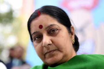 মোদির আমন্ত্রণ পৌঁছাতেই আসছেন সুষমা