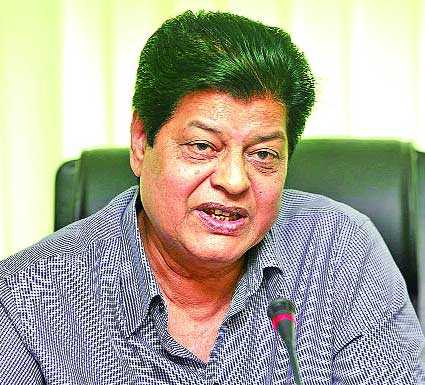 টেবিল নয় ফুটবল খেলতে হবে মাঠে