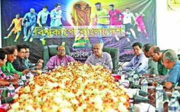 দলবাজিমুক্ত ফুটবল চাই