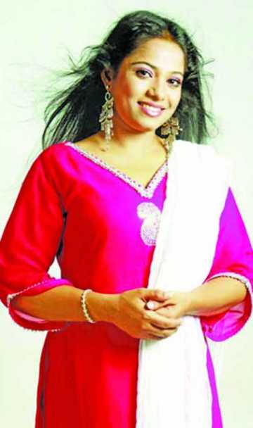স্টেজ আর টিভির শিল্পী এক নয় 