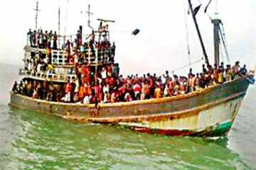 মালয়েশিয়াগামী ট্রলারে গুলি: ১০ দালাল আটক
