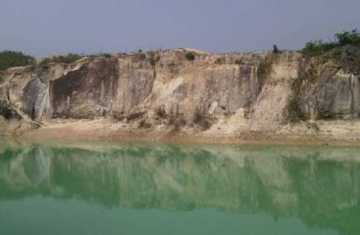 ছায়াঢাকা গ্রাম বিরিশিরি
