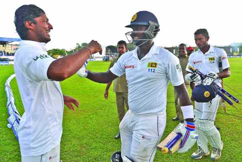 লঙ্কানদের রোমাঞ্চিত জয় 