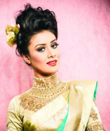 নাচ থেকে অভিনয়ে 