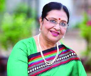 নাতনির সঙ্গে শবনম  