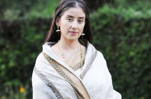 মা হবেন মনীষা!
