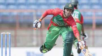 টাইগারদের সংগ্রহ ২১৭ রান 