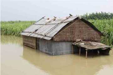 জামালপুরে বন্যা পরিস্থিতির চরম অবনতি, ত্রাণের জন্য হাহাকার