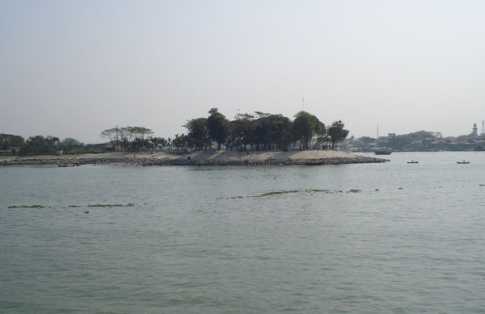 মেঘনায় ডুবে যাওয়া কার্গো শনাক্ত
