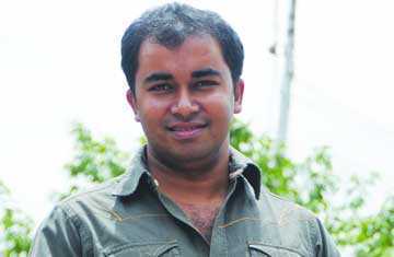 আমরা বলিউডের সঙ্গে প্রতিযোগিতা করব 