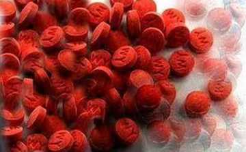 ঢাকায় ৮৭০ পিচ ইয়াবাসহ নারী আটক
