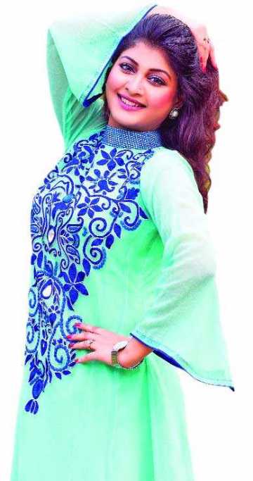 আগে সংসার, পরে অভিনয় 