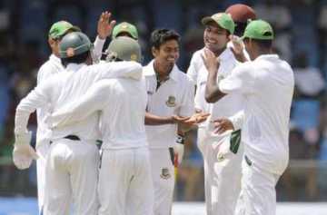 ৪৮৪ রানে ওয়েস্ট ইন্ডিজের ইনিংস ঘোষণা