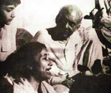 কবির সান্নিধ্যে 