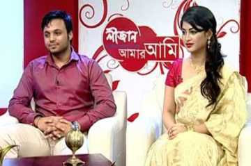স্বামীসহ টেলিভিশনে সারিকা