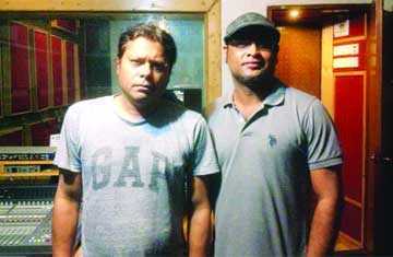 বড় পর্দায় তুহিনের সুরে জেমস 