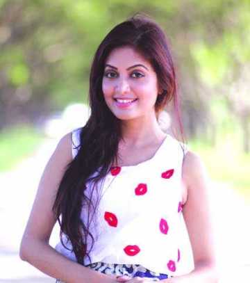 নতুন বিজ্ঞাপনে শুসমি 