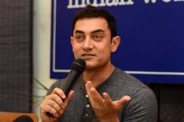 রাজনীতিতে আসার ইচ্ছা আমির খানের