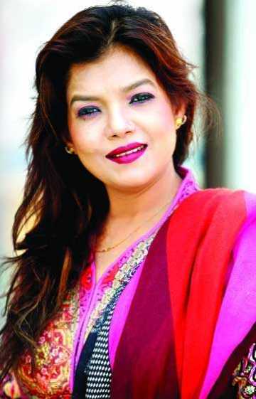 রোজী সিদ্দিকীর একক মঞ্চায়ন 