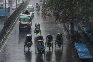 বঙ্গোপসাগরে লঘুচাপ, স্বস্তির বৃষ্টিতে নাগরিক ভোগান্তি