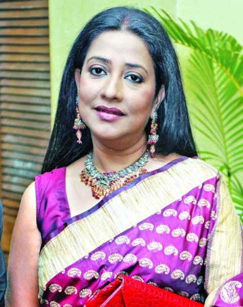 উপস্থাপনায় সুবর্ণা 