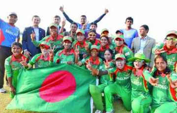 পান্না ম্যাজিকে বিধ্বস্ত শ্রীলঙ্কা