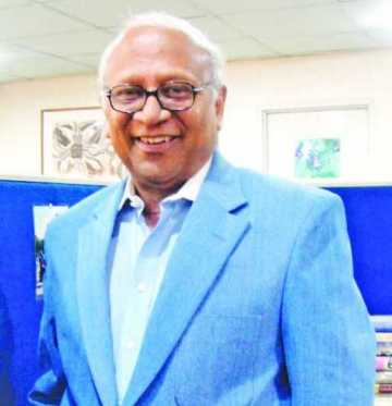 একটি জাতিকে চেনা যায় তার মঞ্চ দিয়ে 