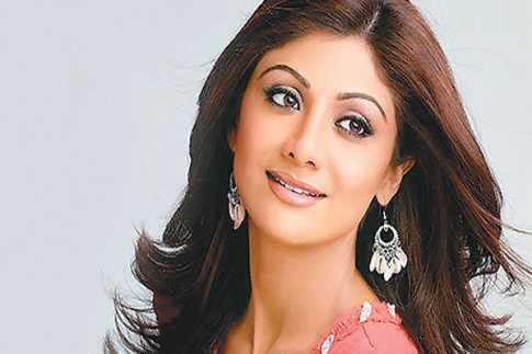 সড়ক দুর্ঘটনায় শিল্পা শেঠি