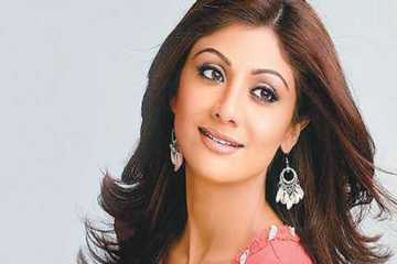 সড়ক দুর্ঘটনায় শিল্পা শেঠি
